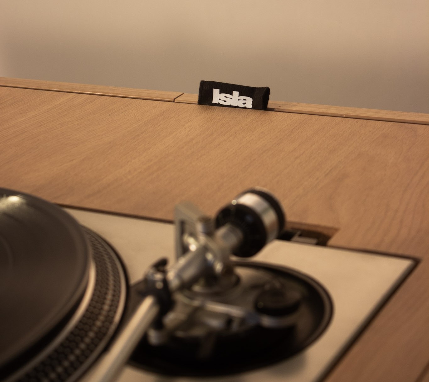 Isla DJ Comfort